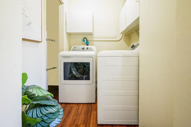 2704 Louis Road, Palo Alto, CA 94303