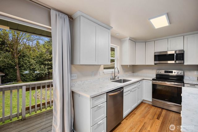 20604 4th Avenue SW, Normandy Park, WA 98166