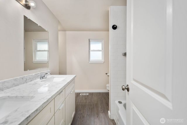20604 4th Avenue SW, Normandy Park, WA 98166