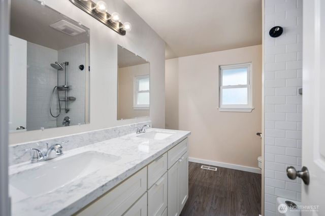 20604 4th Avenue SW, Normandy Park, WA 98166