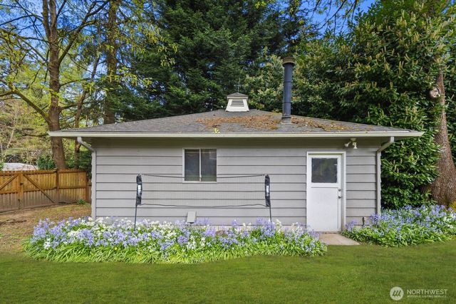 20604 4th Avenue SW, Normandy Park, WA 98166