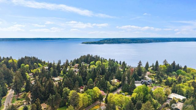 20604 4th Avenue SW, Normandy Park, WA 98166