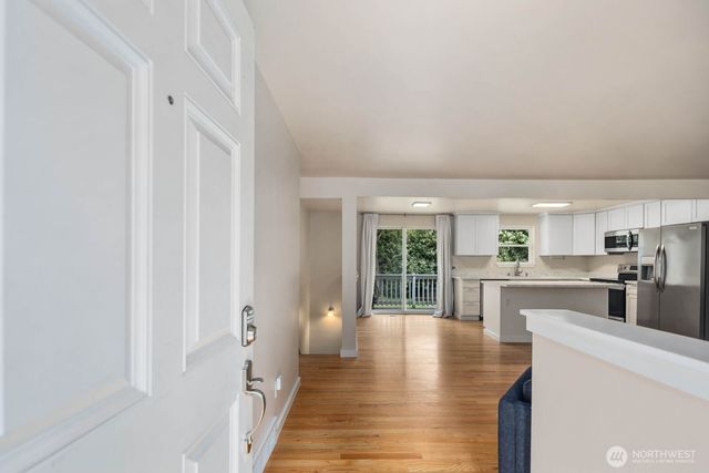 20604 4th Avenue SW, Normandy Park, WA 98166