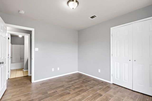 805 Debra DR, Taylor, TX 76574