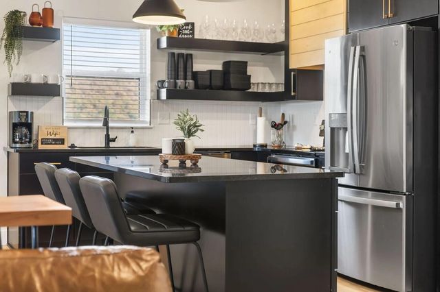 305 Rocky Shores Ridge 30, Hollister, MO 65672