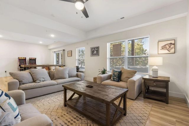 305 Rocky Shores Ridge 30, Hollister, MO 65672