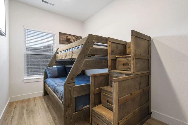 305 Rocky Shores Ridge 30, Hollister, MO 65672