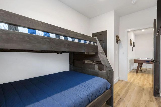 305 Rocky Shores Ridge 30, Hollister, MO 65672