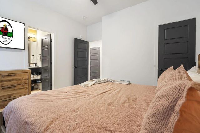 305 Rocky Shores Ridge 30, Hollister, MO 65672