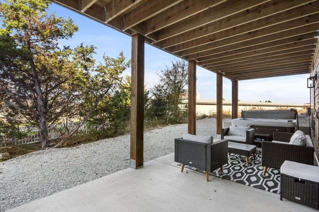 305 Rocky Shores Ridge 30, Hollister, MO 65672