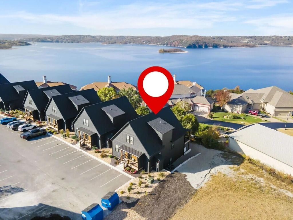 305 Rocky Shores Ridge 30, Hollister, MO 65672