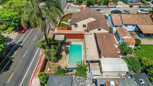 25050 Cypress Avenue, Hayward, CA 94544