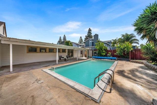 25050 Cypress Avenue, Hayward, CA 94544