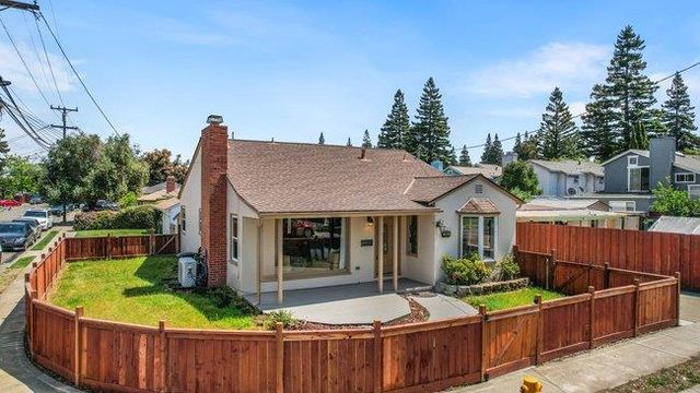 25050 Cypress Avenue, Hayward, CA 94544