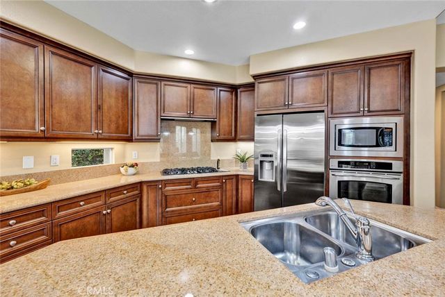 18960 Pelham, Yorba Linda, CA 92886