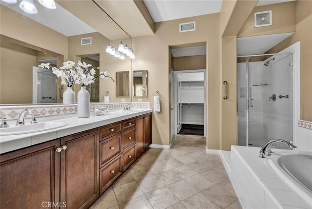 18960 Pelham, Yorba Linda, CA 92886