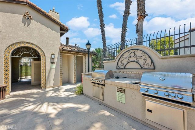 18960 Pelham, Yorba Linda, CA 92886
