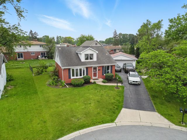 941 W 54th Place, Merrillville, IN 46410