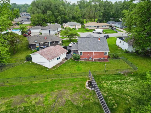 941 W 54th Place, Merrillville, IN 46410