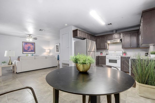 6209 Langham ST, Austin, TX 78741