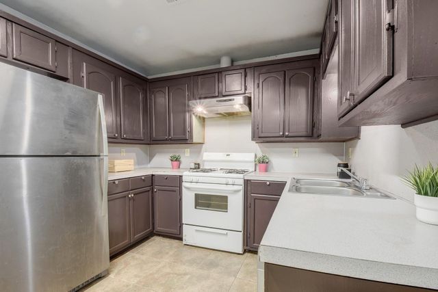 6209 Langham ST, Austin, TX 78741