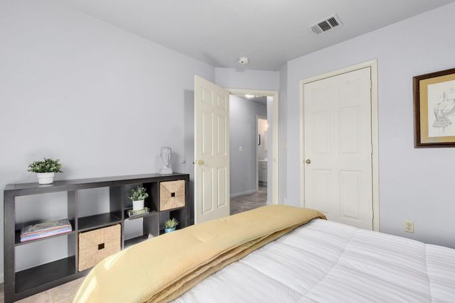 6209 Langham ST, Austin, TX 78741