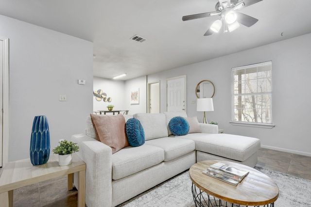 6209 Langham ST, Austin, TX 78741