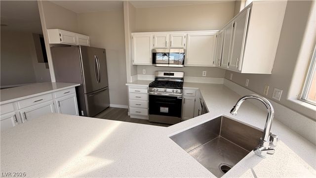 612 Coolidge Avenue, Henderson, NV 89015