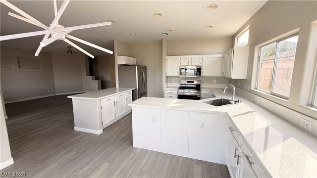 612 Coolidge Avenue, Henderson, NV 89015