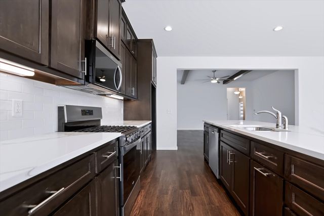 12026 E 106th Place N, Owasso, OK 74055