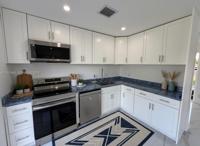 1606 NW 12th Ave, Fort Lauderdale, FL 33311