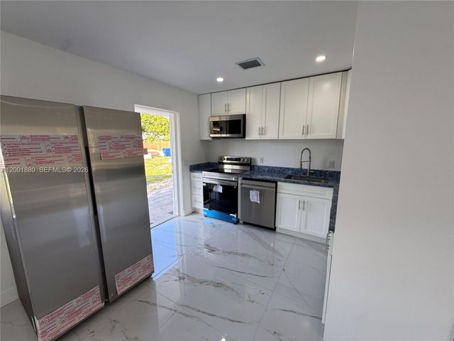 1606 NW 12th Ave, Fort Lauderdale, FL 33311