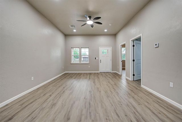 1017 E Cavanaugh Street, El Reno, OK 73036
