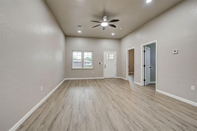1017 E Cavanaugh Street, El Reno, OK 73036
