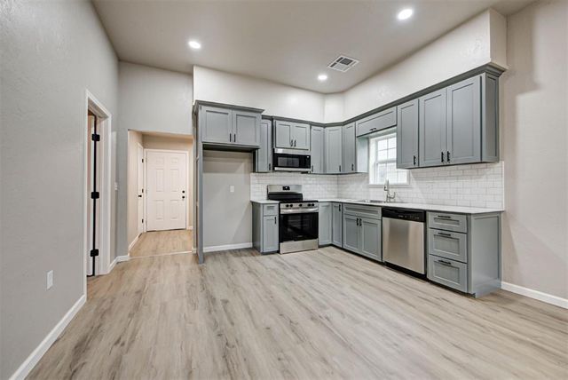 1017 E Cavanaugh Street, El Reno, OK 73036