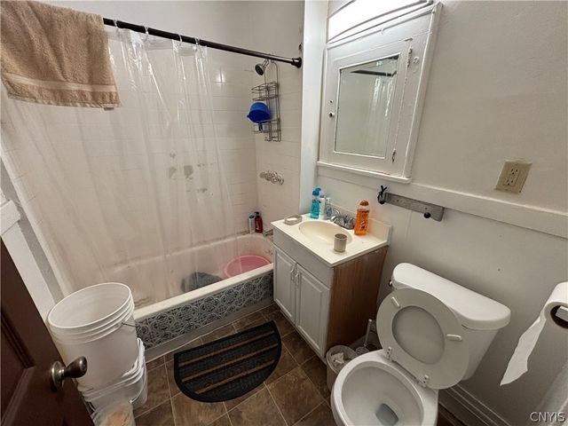 2515 Midland Avenue 2517, Syracuse, NY 13205