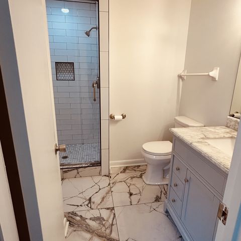 5600 Country Dr Apt 160, Nashville, TN 37211