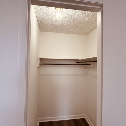 5600 Country Dr Apt 160, Nashville, TN 37211