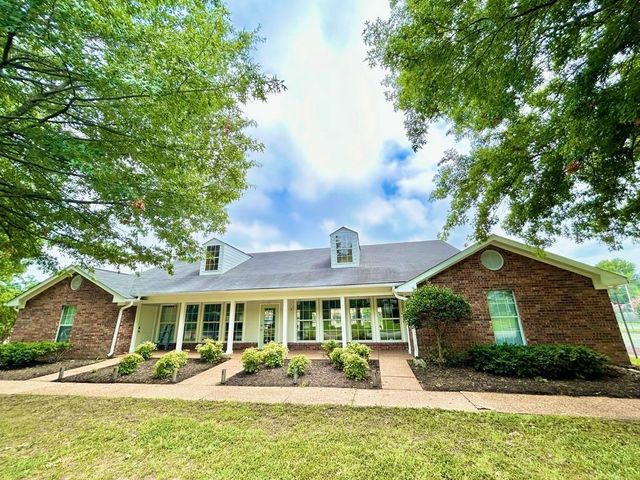 5600 Country Dr Apt 160, Nashville, TN 37211