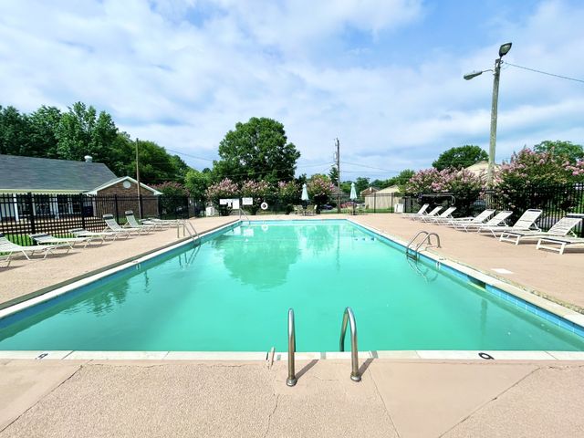 5600 Country Dr Apt 160, Nashville, TN 37211