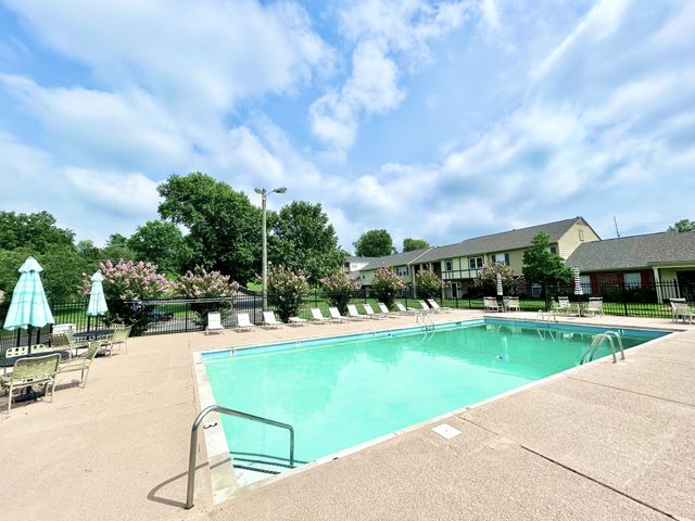 5600 Country Dr Apt 160, Nashville, TN 37211