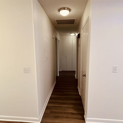 5600 Country Dr Apt 160, Nashville, TN 37211