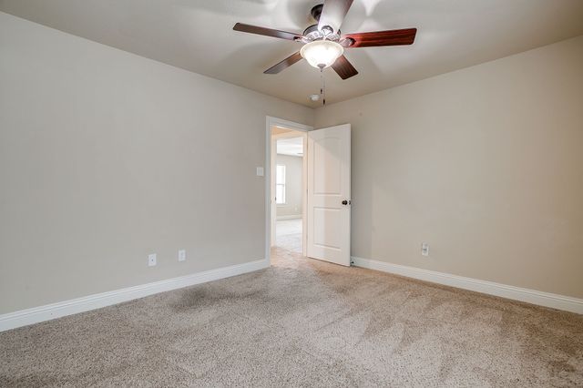 4912 Ridglea Hills Court, Fort Worth, TX 76116