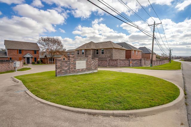 4912 Ridglea Hills Court, Fort Worth, TX 76116