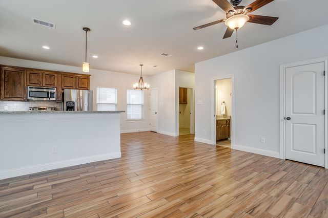 4912 Ridglea Hills Court, Fort Worth, TX 76116