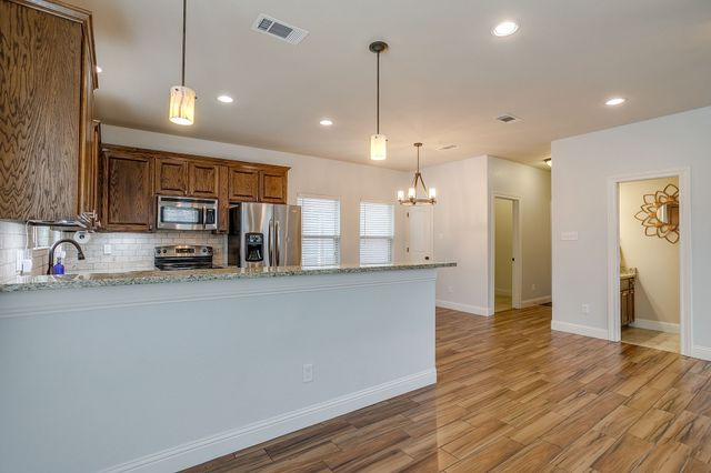 4912 Ridglea Hills Court, Fort Worth, TX 76116