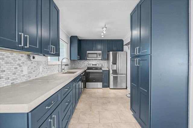 6652 THORMAN ROAD, Port Charlotte, FL 33981