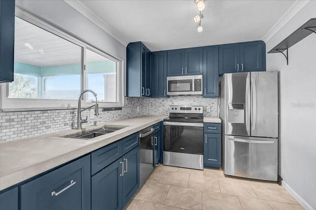 6652 THORMAN ROAD, Port Charlotte, FL 33981