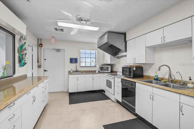 6652 THORMAN ROAD, Port Charlotte, FL 33981
