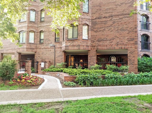 1235 Yale Place 1701, Minneapolis, MN 55403